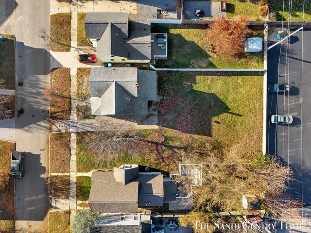 $369,900 | 317 Elliott Avenue, Grand Haven, MI 49417