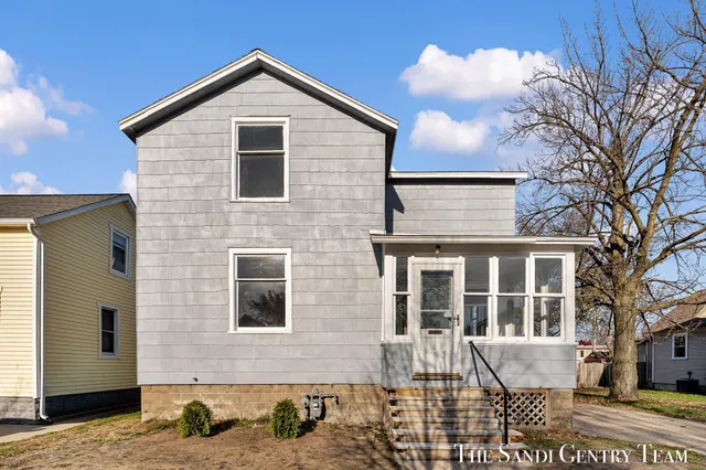 $369,900 | 317 Elliott Avenue, Grand Haven, MI 49417
