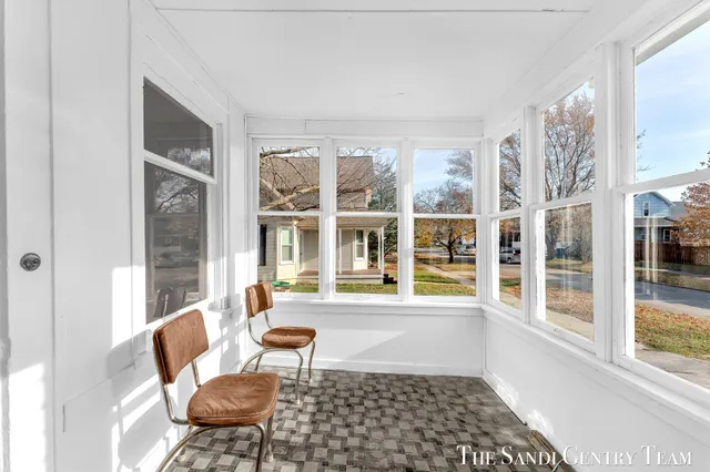 $369,900 | 317 Elliott Avenue, Grand Haven, MI 49417