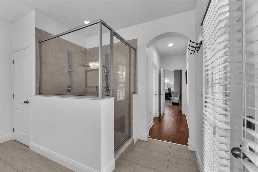 5310 Fishhawk Ridge Drive Lithia, FL 33547 - Photo 26 of 52 a view of a hallway