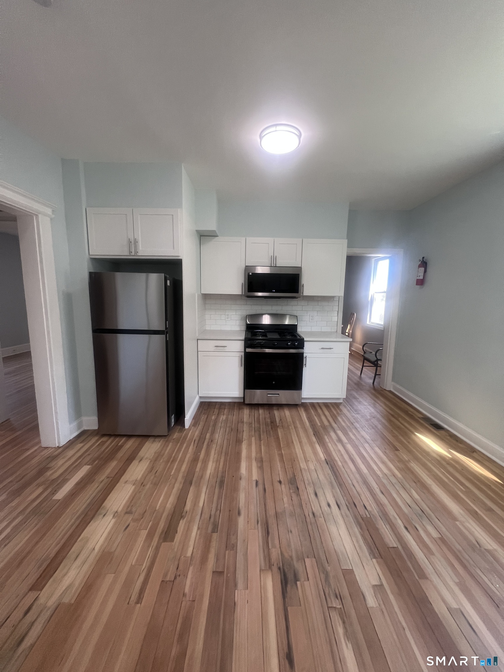 333 Ridgefield Avenue Bridgeport, CT 06610 - Photo 8 of 17 KITCHEN