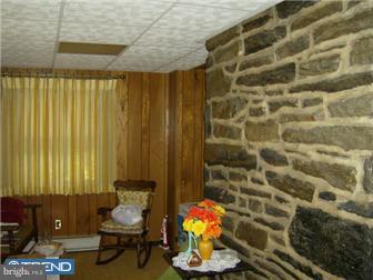 32 Sycamore Road Havertown, PA 19083 - Photo 4 of 12 Family Room