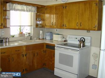 32 Sycamore Road Havertown, PA 19083 - Photo 5 of 12 Kitchen