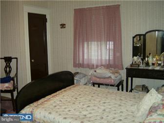 32 Sycamore Road Havertown, PA 19083 - Photo 7 of 12 Bedroom - Main