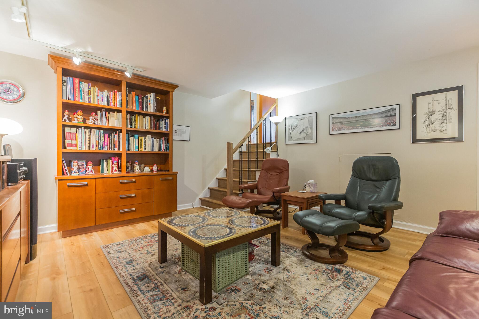 519 Pinetree Road Jenkintown, PA 19046 - Photo 16 of 30 Family room