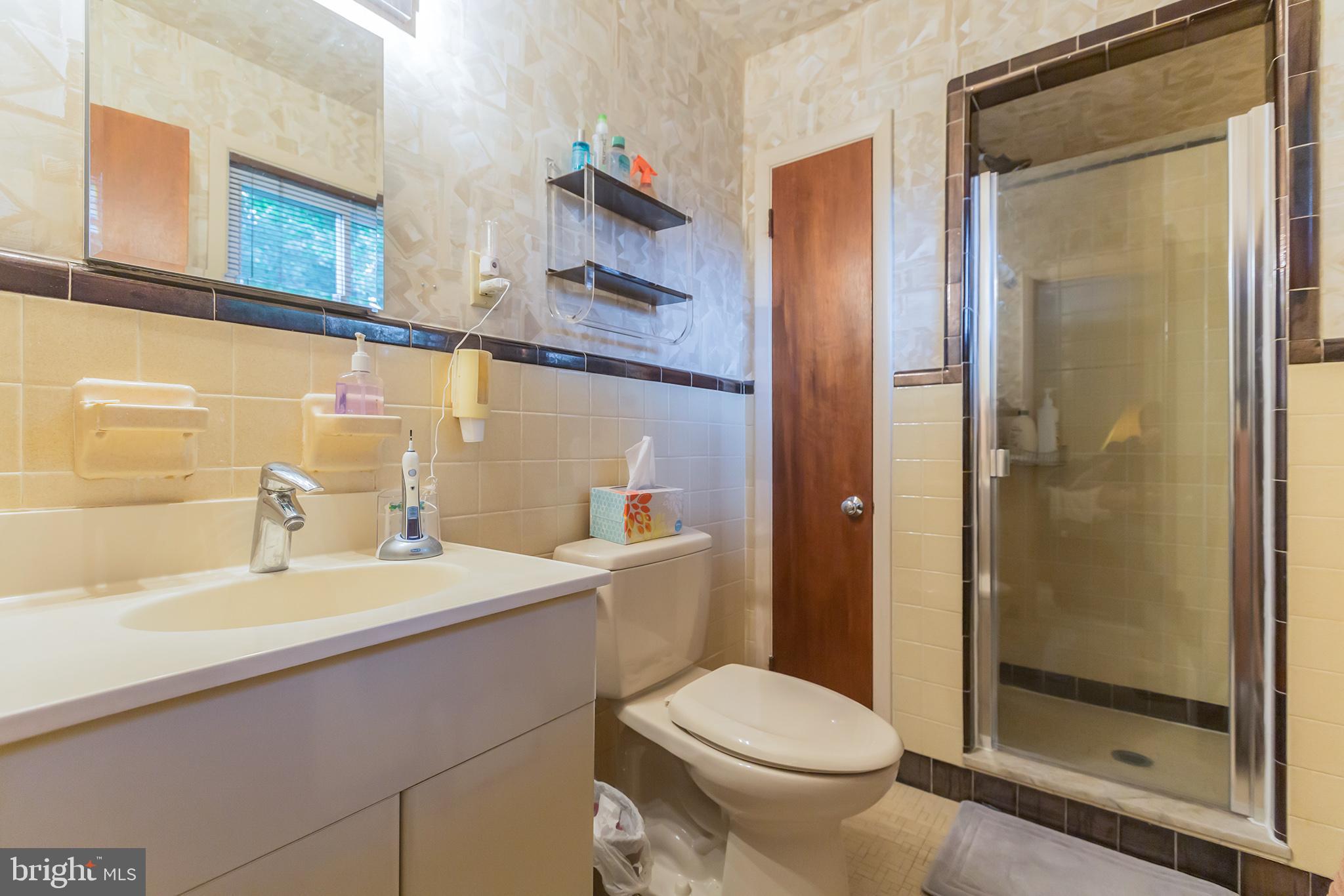 519 Pinetree Road Jenkintown, PA 19046 - Photo 20 of 30 Master Bath