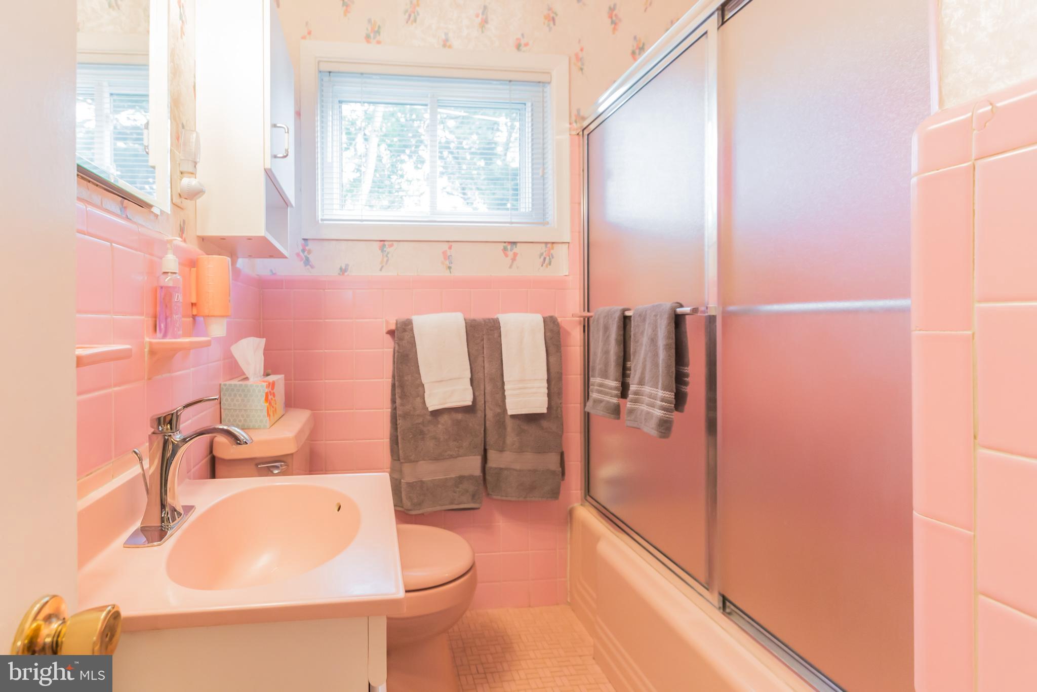 519 Pinetree Road Jenkintown, PA 19046 - Photo 25 of 30 Hall Bath