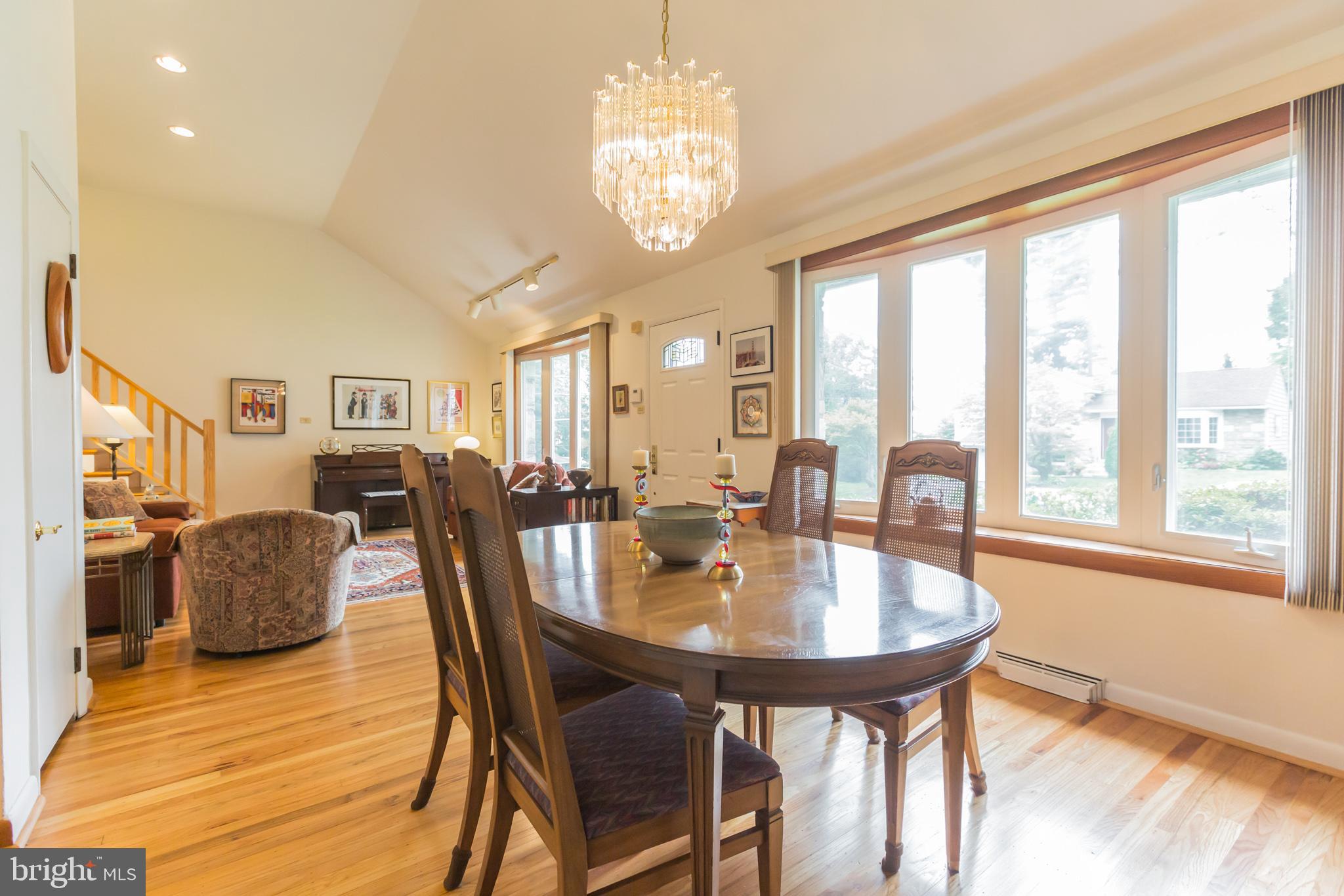 519 Pinetree Road Jenkintown, PA 19046 - Photo 8 of 30 Dining room