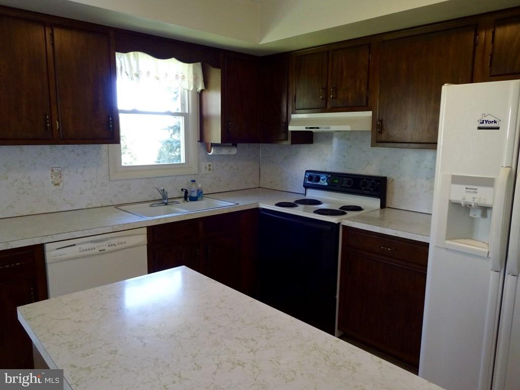 9 Logan Heights Road York, PA 17403 - Photo 17 of 35 Gallery Image 17