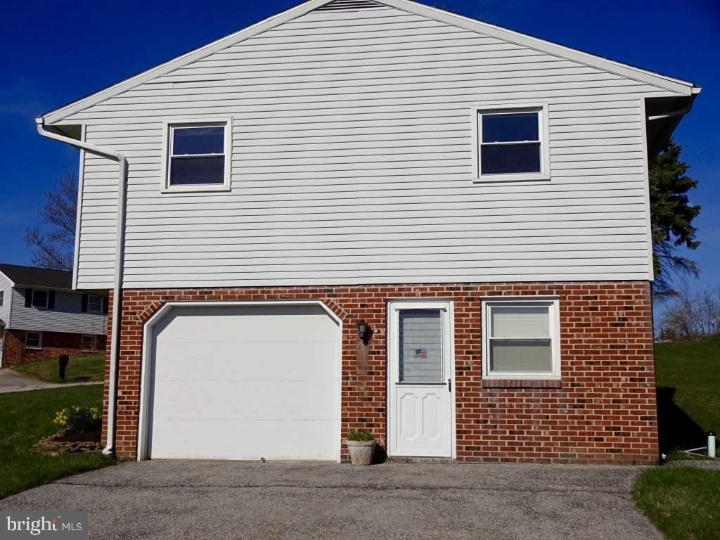 9 Logan Heights Road York, PA 17403 - Photo 5 of 35 Gallery Image 5