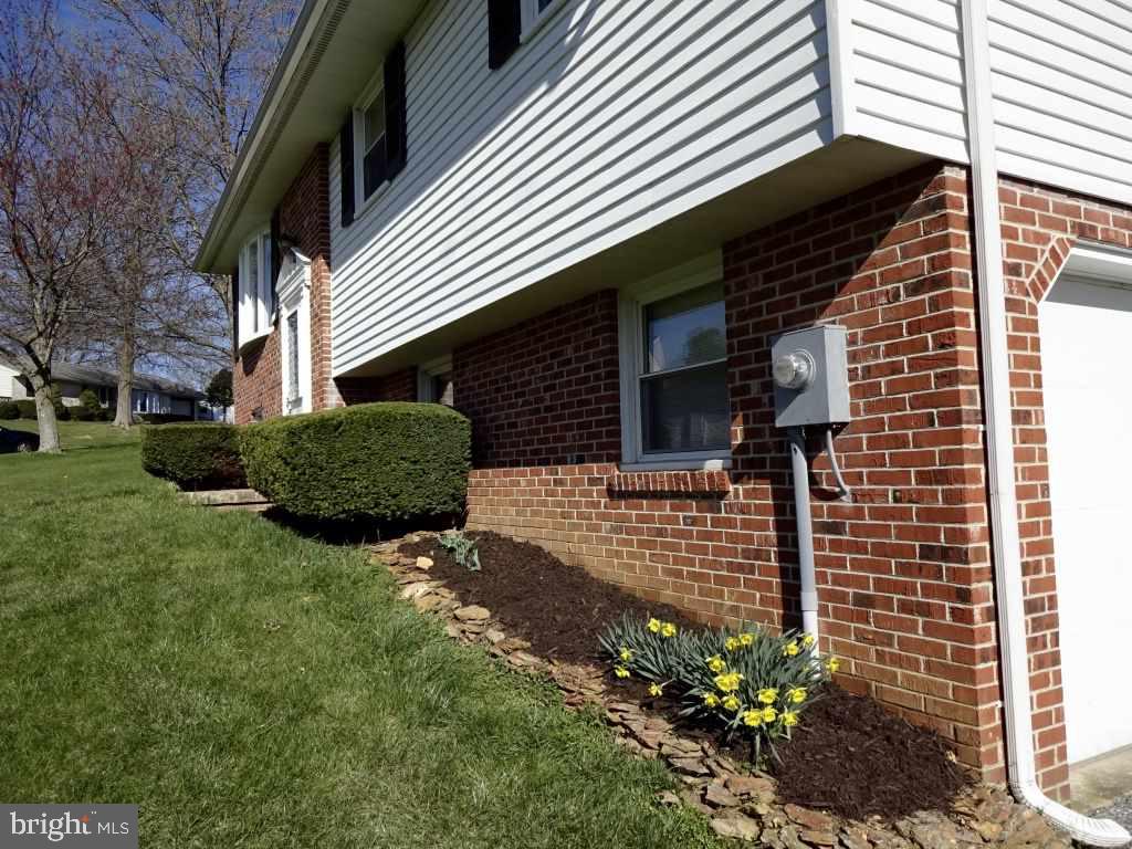 9 Logan Heights Road York, PA 17403 - Photo 6 of 35 Gallery Image 6
