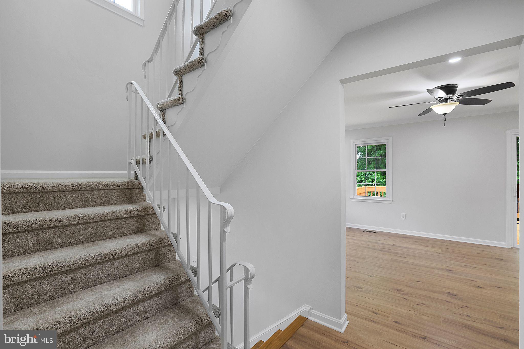 7760 Euclid Way Springfield, VA 22153 - Photo 18 of 50 a view of entryway