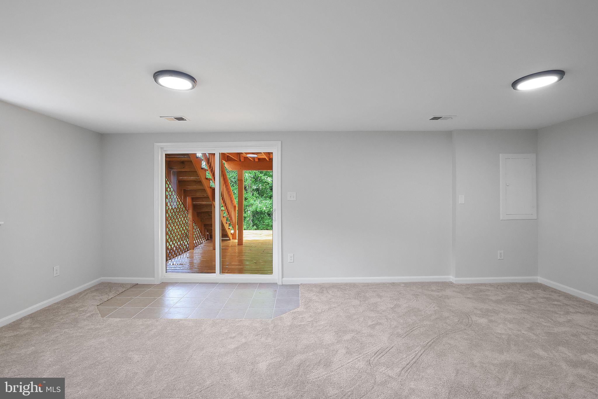 7760 Euclid Way Springfield, VA 22153 - Photo 34 of 50 an empty room with an empty space and windows