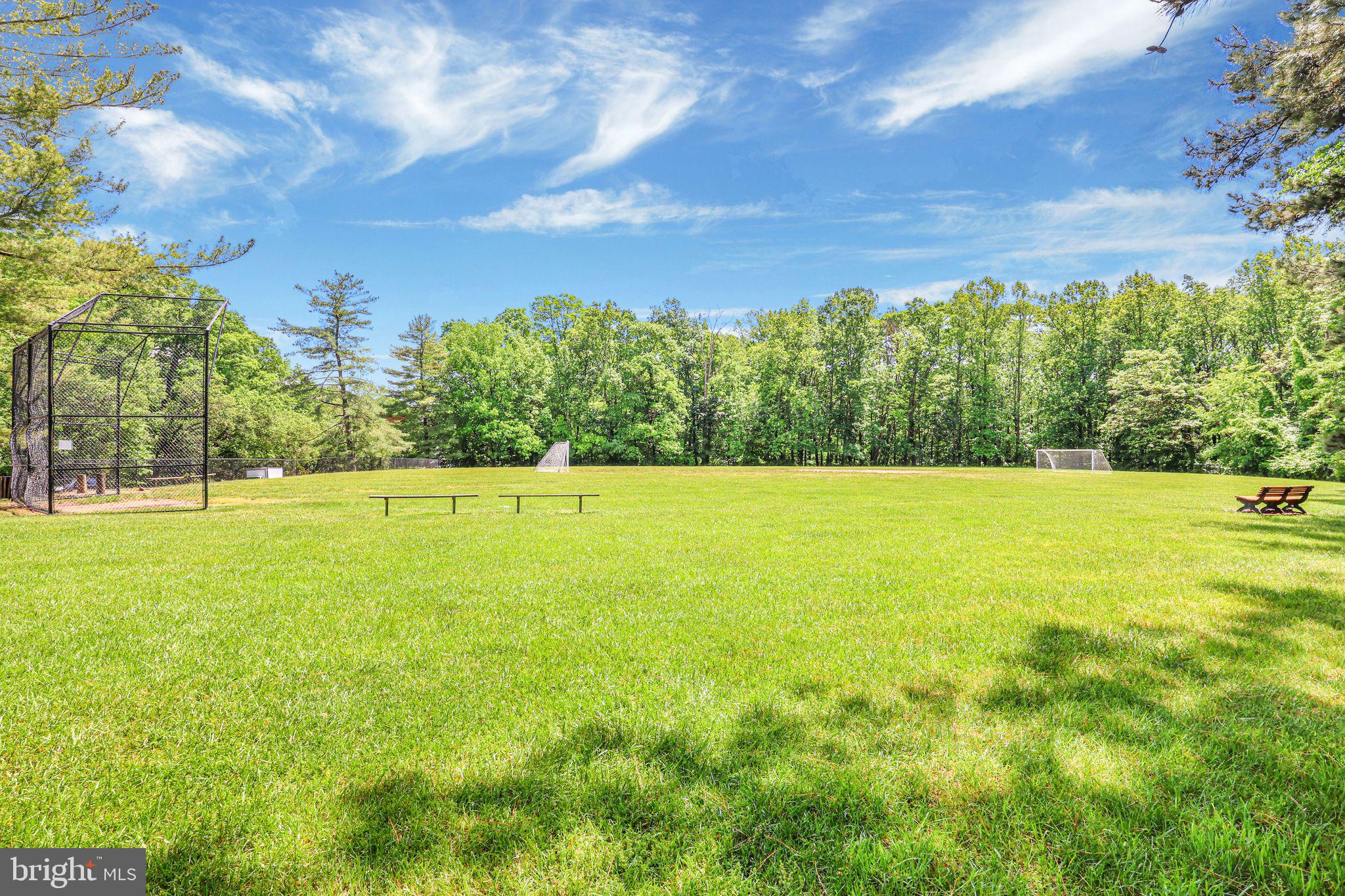 7760 Euclid Way Springfield, VA 22153 - Photo 49 of 50 a view of a yard with a lake view