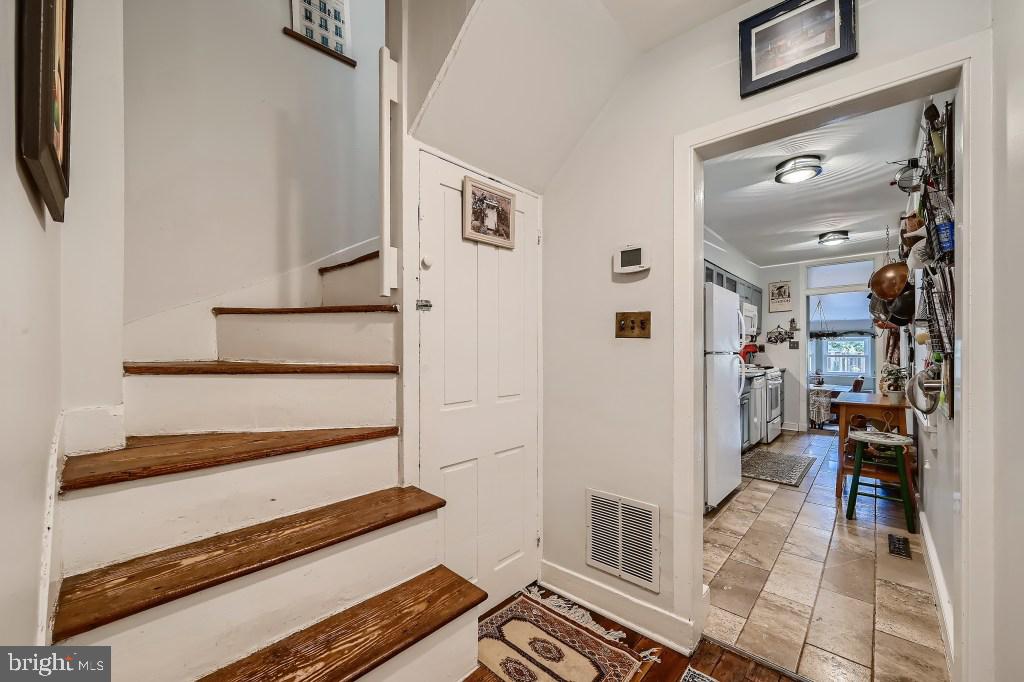 1249 Riverside Avenue Baltimore, MD 21230 - Photo 6 of 31