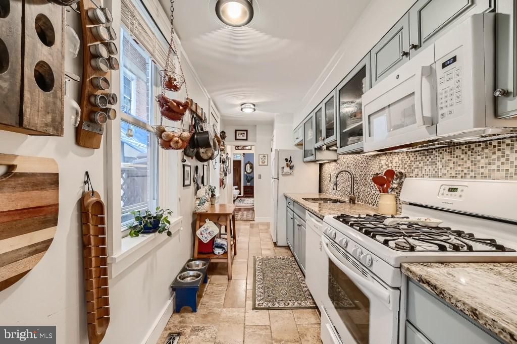 1249 Riverside Avenue Baltimore, MD 21230 - Photo 10 of 31