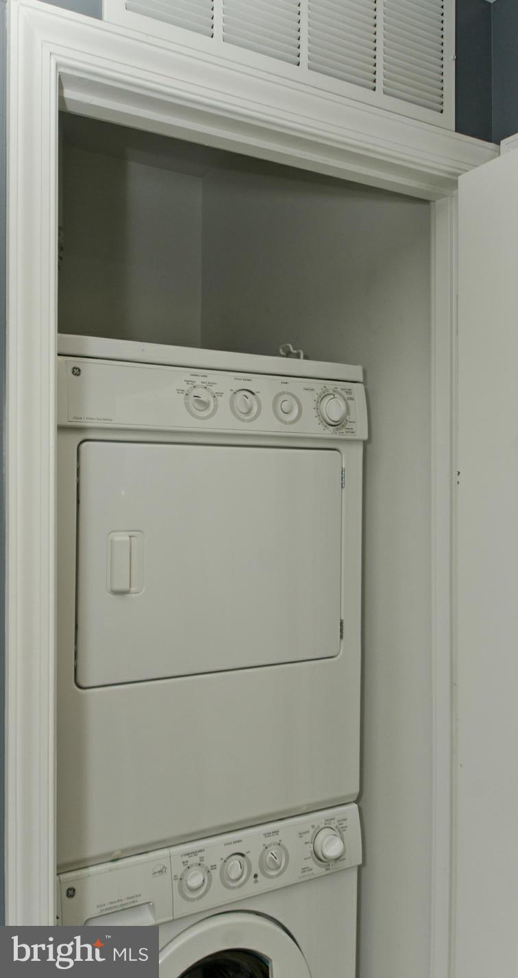 3600 South Glebe Road, Unit 235W Arlington, VA 22202 - Photo 11 of 30 a utility room with dryer and washer