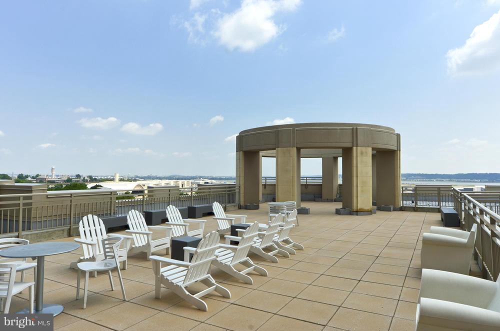 3600 South Glebe Road, Unit 235W Arlington, VA 22202 - Photo 23 of 30 a view of a terrace with couches and pool table