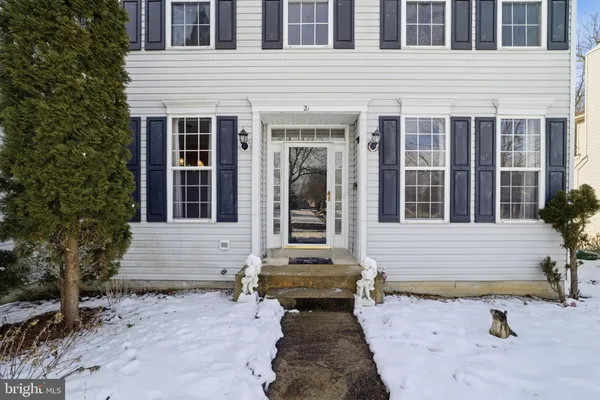 $735,000 | 21 Pemberton Lane, East Windsor, NJ 08520