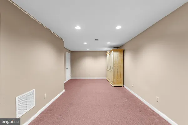 $735,000 | 21 Pemberton Lane, East Windsor, NJ 08520