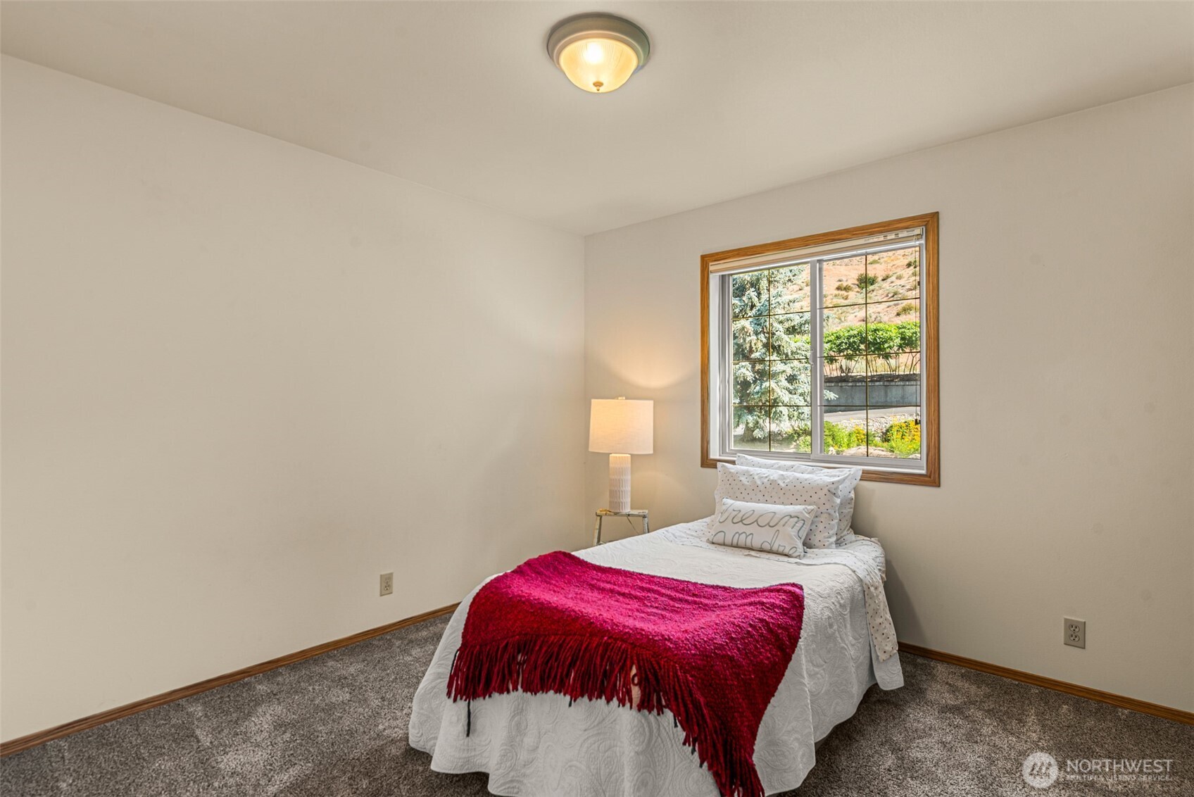 105 Bill Shaw Road Pateros, WA 98846 - Photo 13 of 40