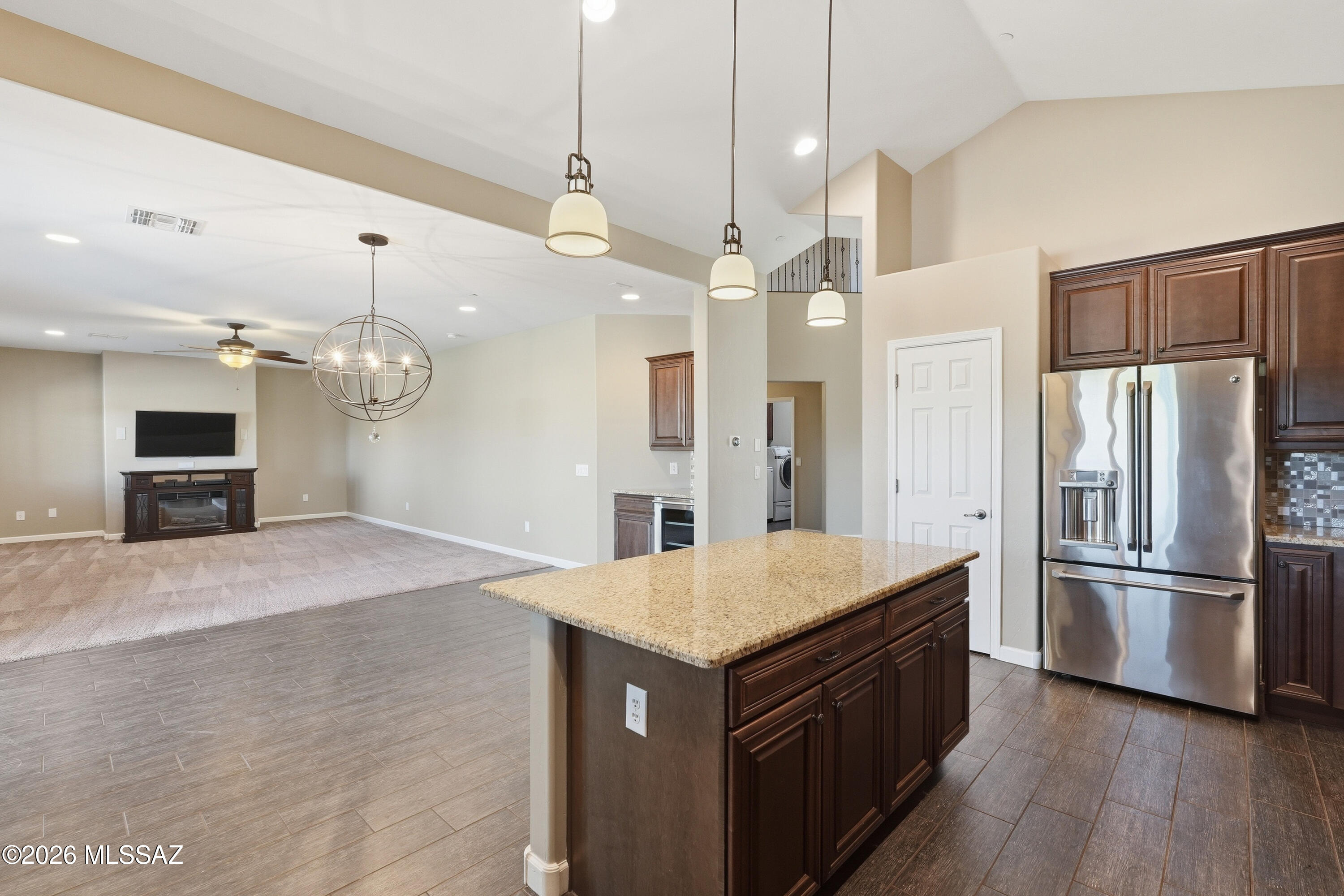 8910 West Irongate Road Marana, AZ 85653 - Photo 15 of 47 8910 (8)