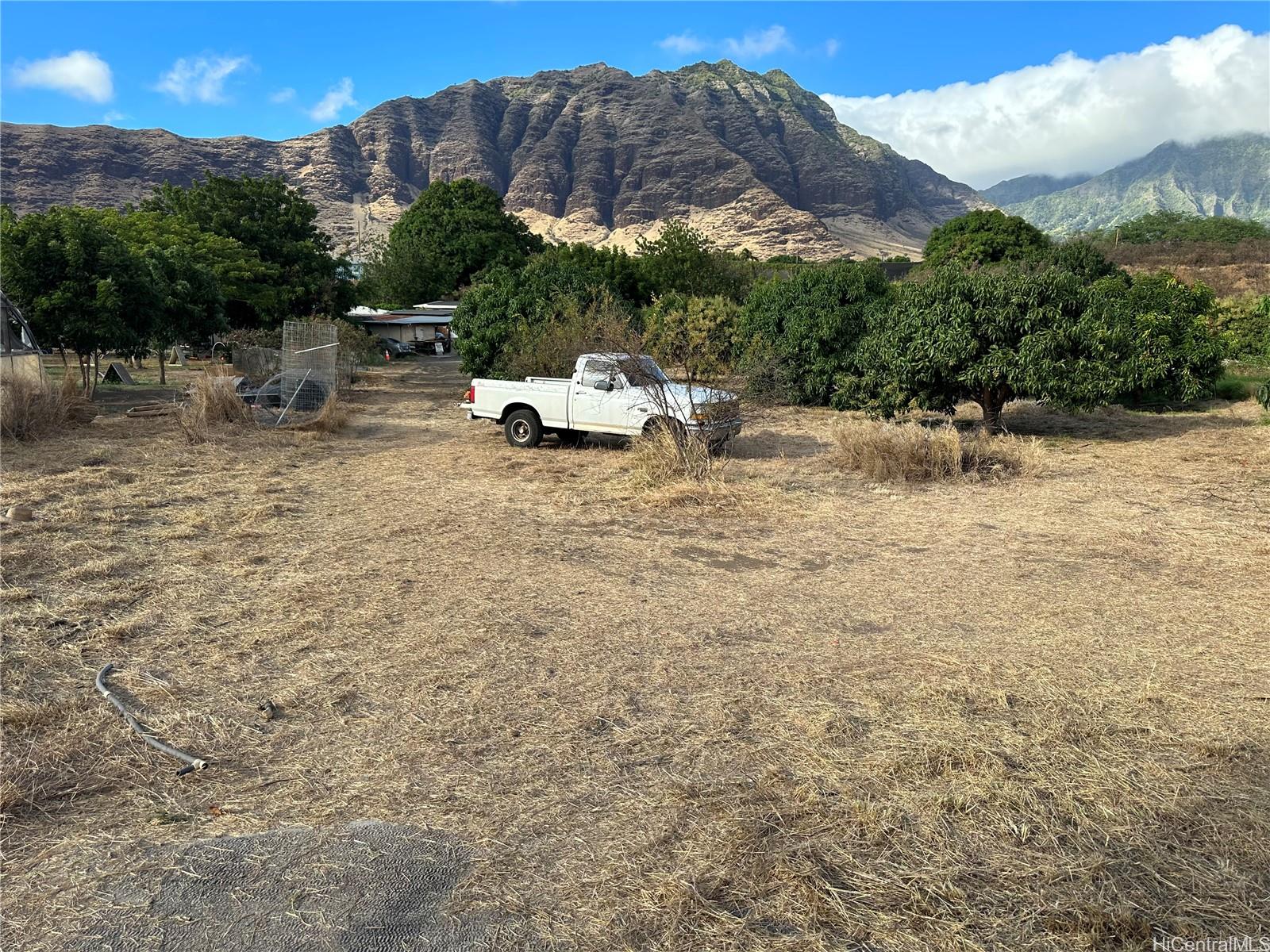 85-775A Waianae Valley Road Waianae, HI 96792 - Photo 22 of 25 a view of back yard of the house