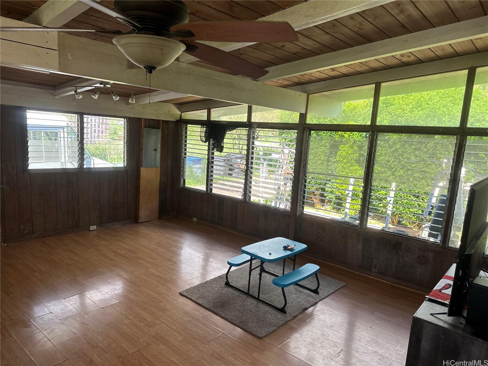 85-775A Waianae Valley Road Waianae, HI 96792 - Photo 6 of 25 a living room with furniture and a large window