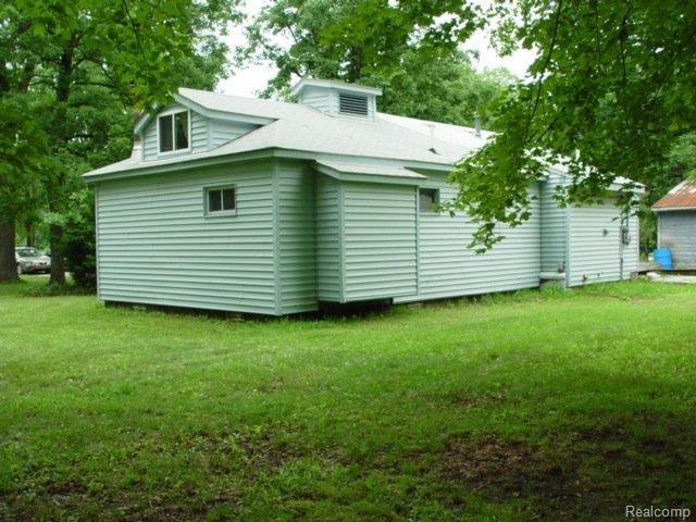 6377 Lozon Road Marine City, MI 48039 - Photo 3 of 10 Side