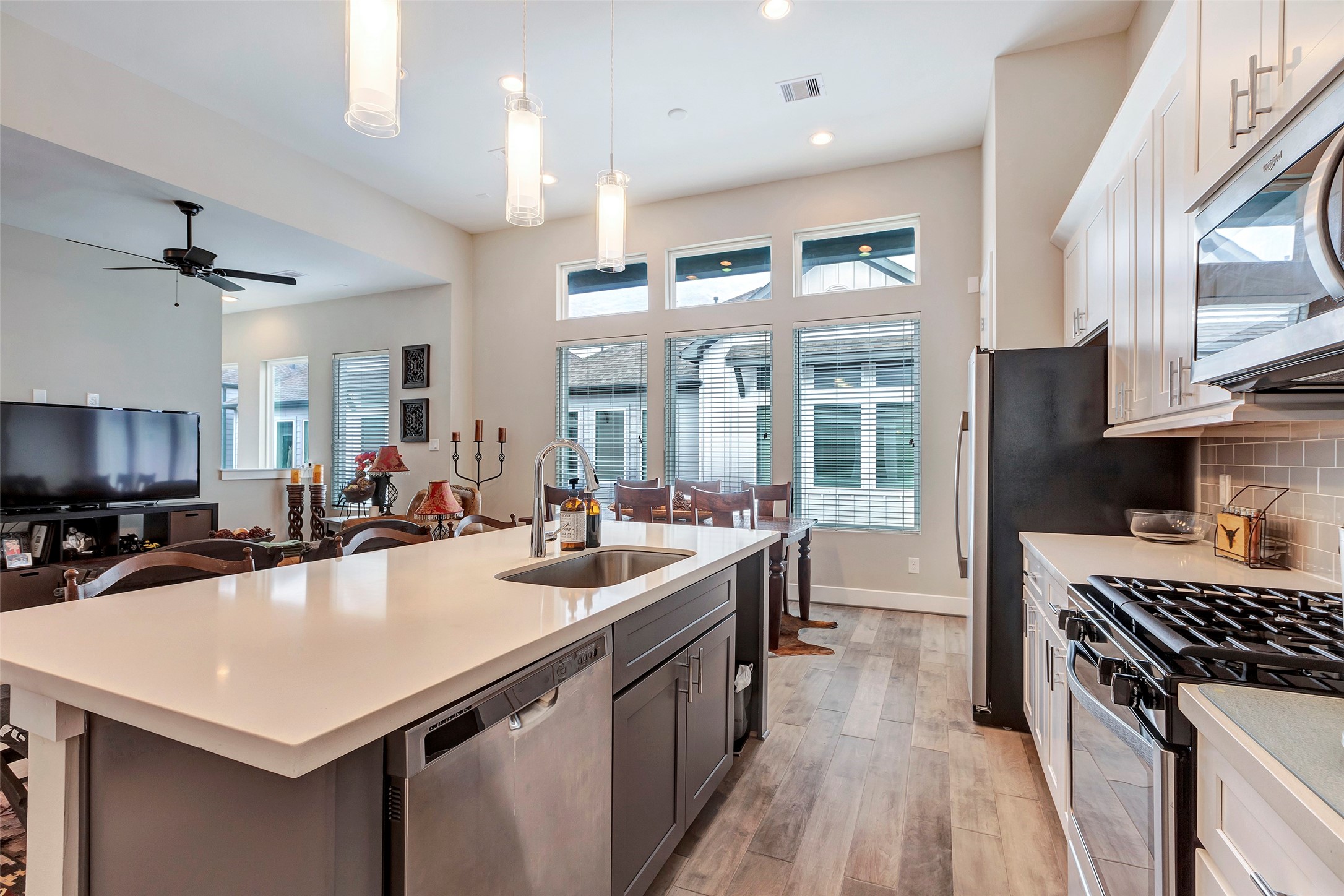 4450 West Tidwell Road, Unit C Houston, TX 77091 - Photo 6 of 35 Gallery Image 6