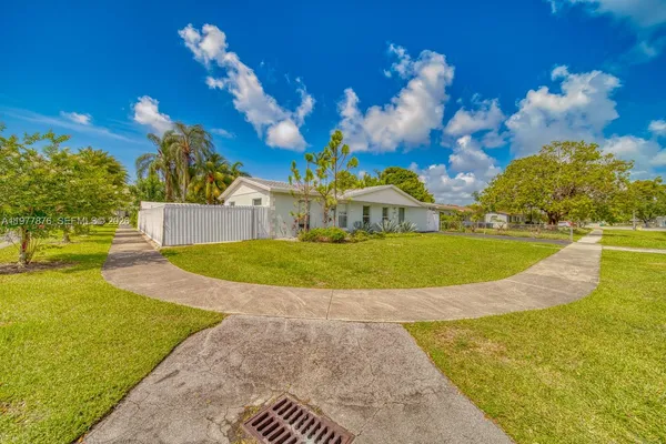 $730,000 | 9104 Southwest 180th Street, Palmetto Bay, FL 33157