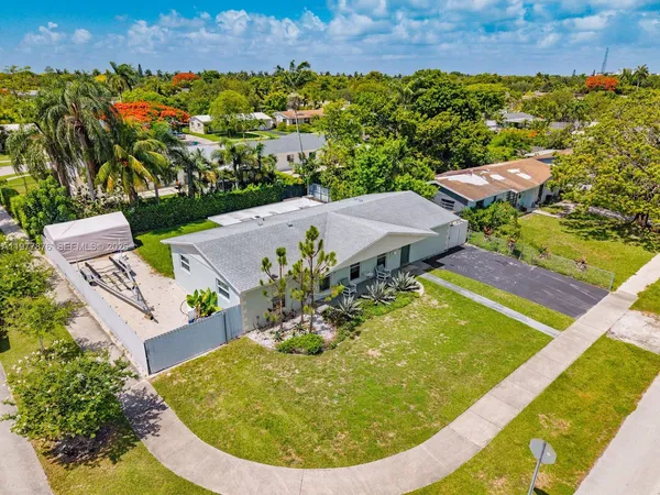 $730,000 | 9104 Southwest 180th Street, Palmetto Bay, FL 33157