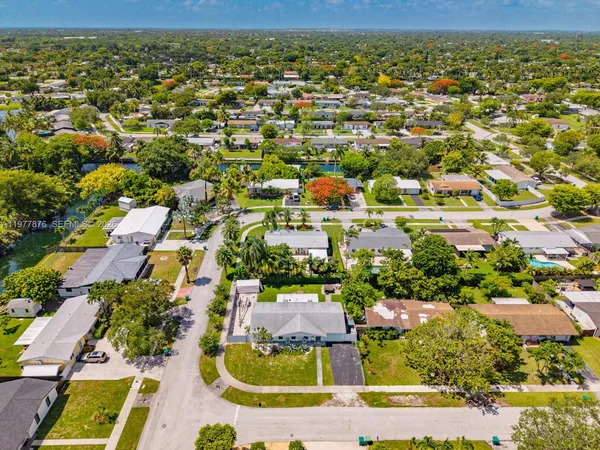 $730,000 | 9104 Southwest 180th Street, Palmetto Bay, FL 33157