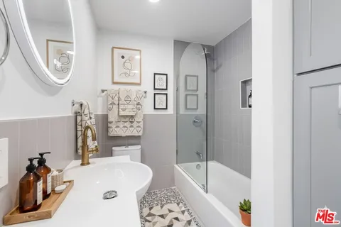 $1,165,000 | 3055 Future Street, Los Angeles, CA 90065