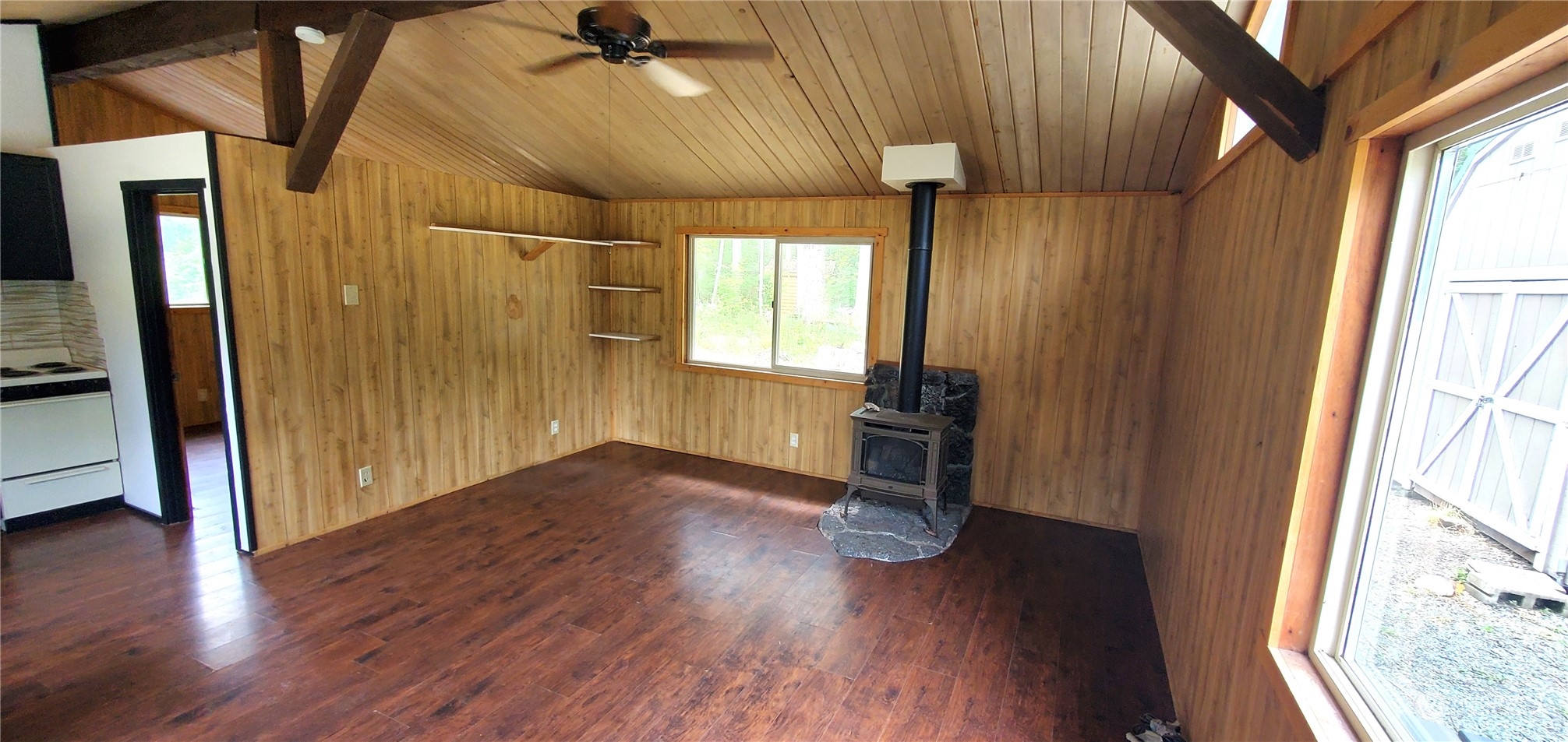 46800 Baker Loop Road Concrete, WA 98237 - Photo 3 of 31 Gallery Image 3