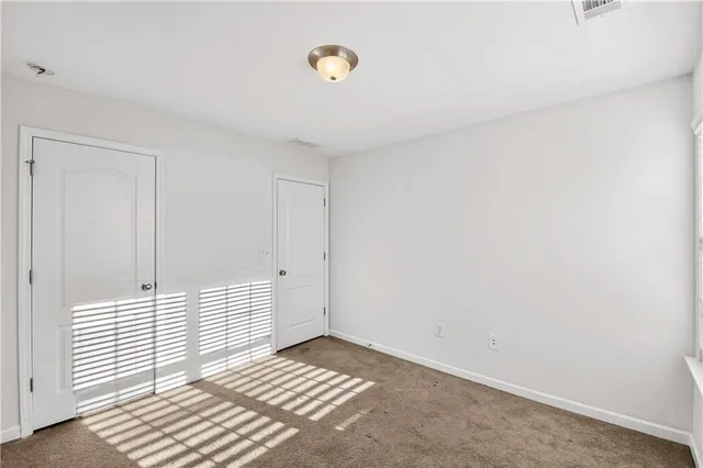 a view of a utility room