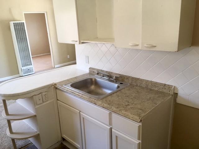 942 Early Reedley, CA 93654 - Photo 3 of 6