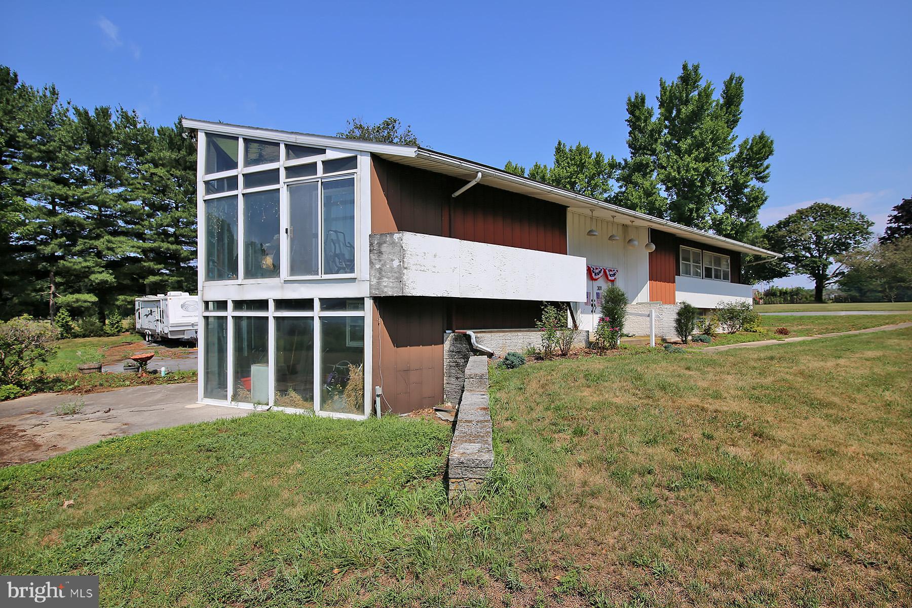 301 Golf Road Myerstown, PA 17067 - Photo 3 of 8 Gallery Image 3