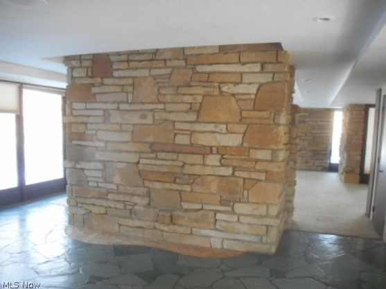 29575 Edgedale Road Cleveland, OH 44124 - Photo 3 of 23 Gallery Image 3