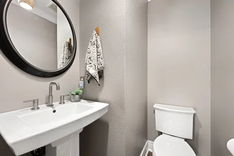 $700,000 | 3908 Valley View, Round Rock, TX 78681