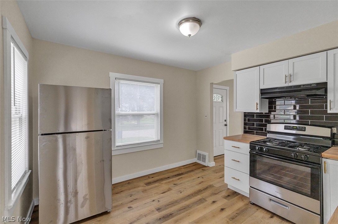 4358 Wyatt Road Cleveland, OH 44128 - Photo 9 of 31 Gallery Image 9
