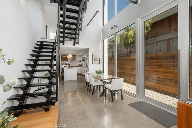 $3,689,000 | 417 Sunset Avenue, Unit 1 2, Venice, CA 90291