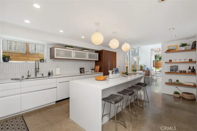 $3,689,000 | 417 Sunset Avenue, Unit 1 2, Venice, CA 90291