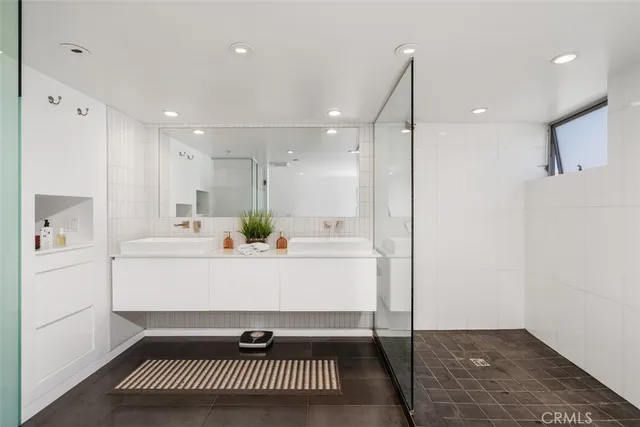 $3,689,000 | 417 Sunset Avenue, Unit 1 2, Venice, CA 90291