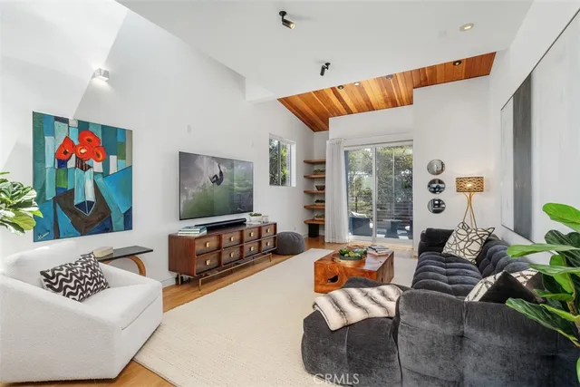 $3,689,000 | 417 Sunset Avenue, Unit 1 2, Venice, CA 90291