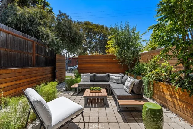 $3,689,000 | 417 Sunset Avenue, Unit 1 2, Venice, CA 90291