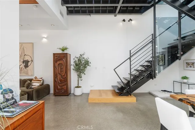$3,689,000 | 417 Sunset Avenue, Unit 1 2, Venice, CA 90291