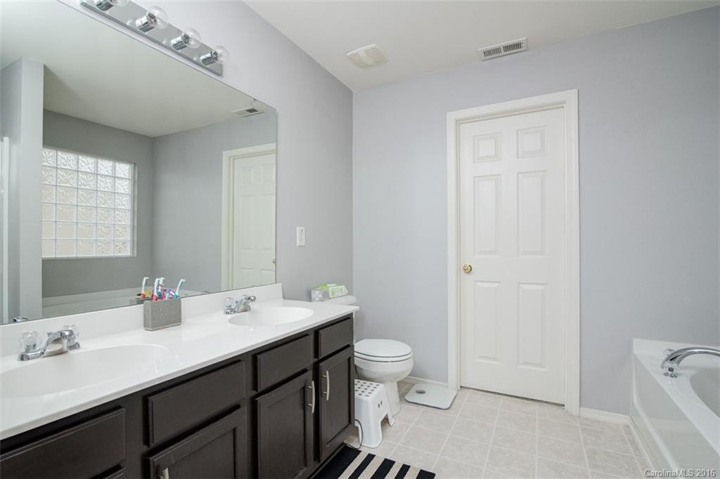 8955 Chalkstone Road Charlotte, NC 28216 - Photo 16 of 18 Gallery Image 16