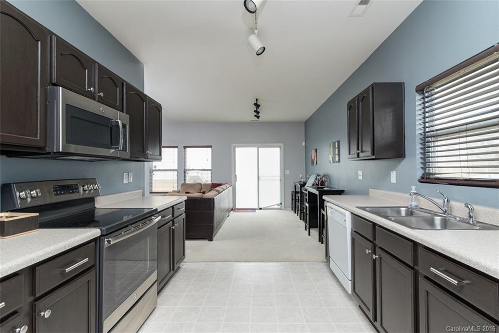 8955 Chalkstone Road Charlotte, NC 28216 - Photo 3 of 18 Gallery Image 3