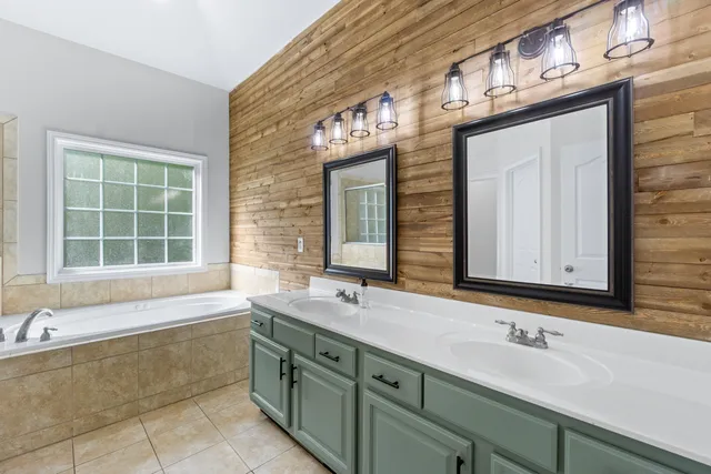 $495,000 | 205 North Ridge Drive, LaFayette, GA 30728